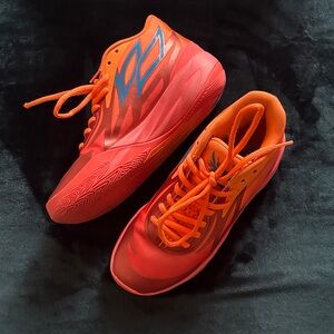 Puma LaMelo Ball MB.02 (SuperNova) Gs Size 7